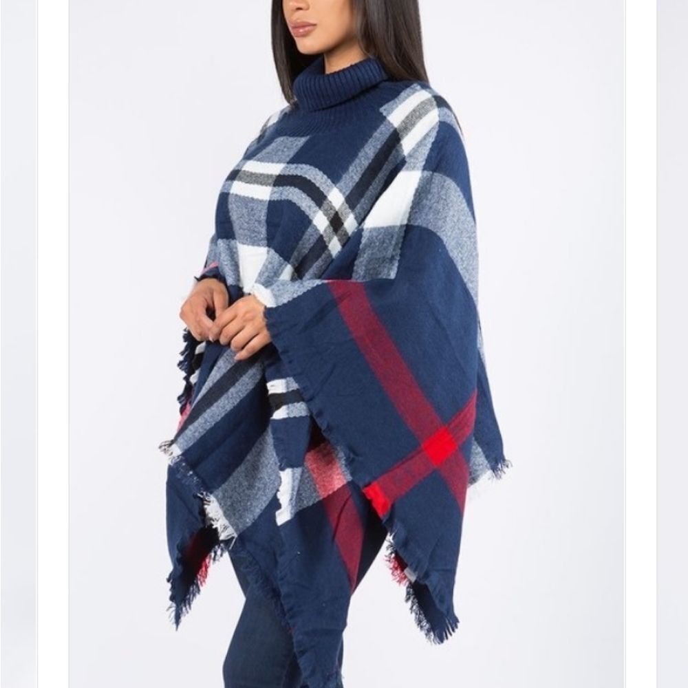 MIRA LUXE NAVY TURTLENECK PONCHO NWT - Picture 3 of 5